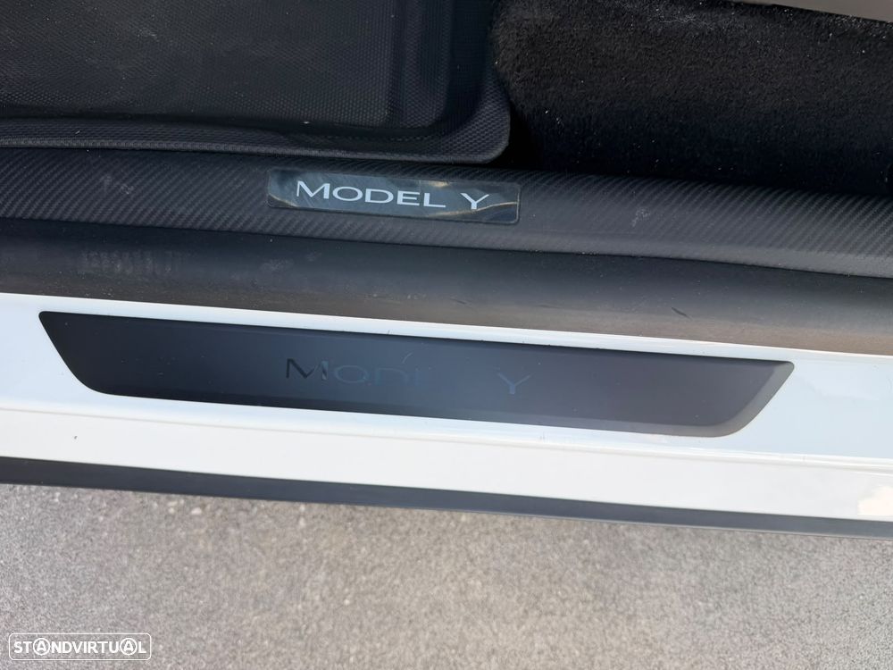 Tesla Model Y Long Range Tração Integral - 19