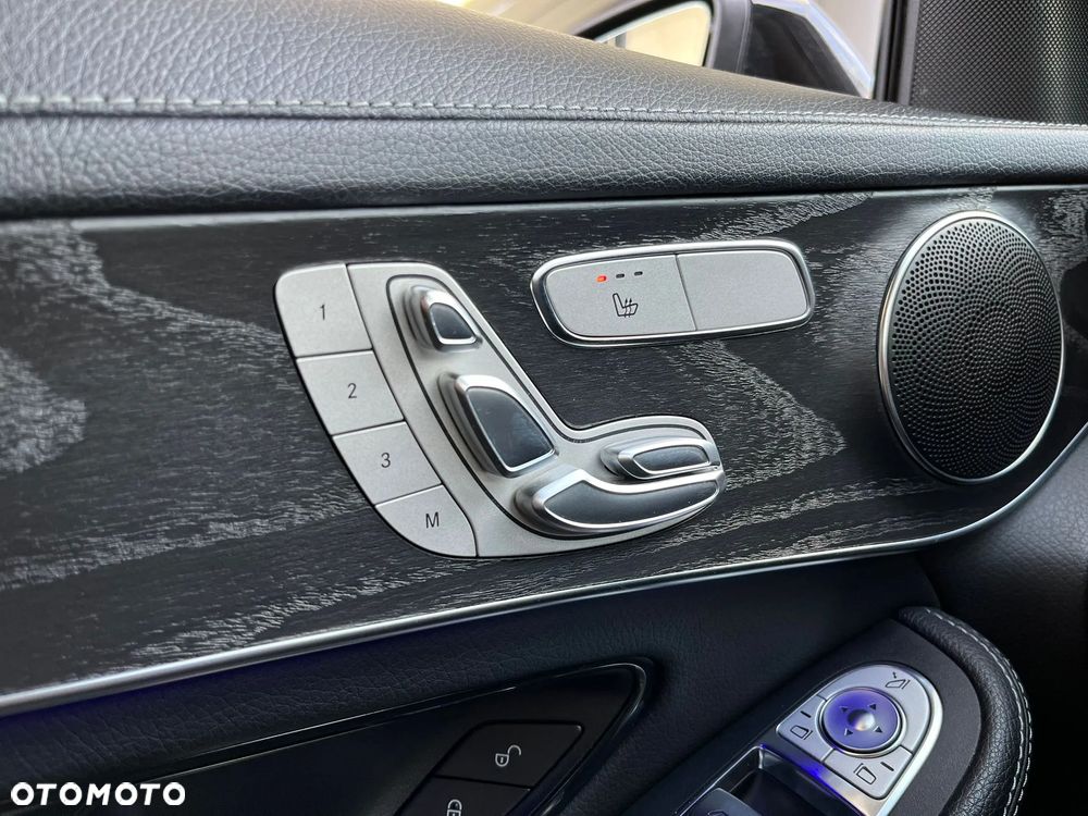 Mercedes-Benz GLC 300 e 4-Matic - 24