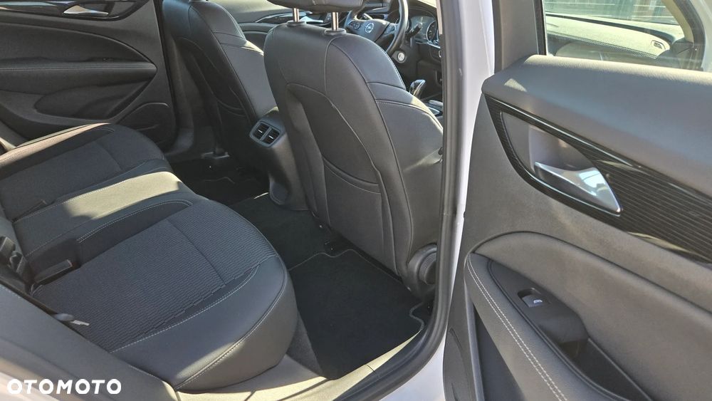 Opel Insignia 1.6 CDTI Innovation S&S - 24