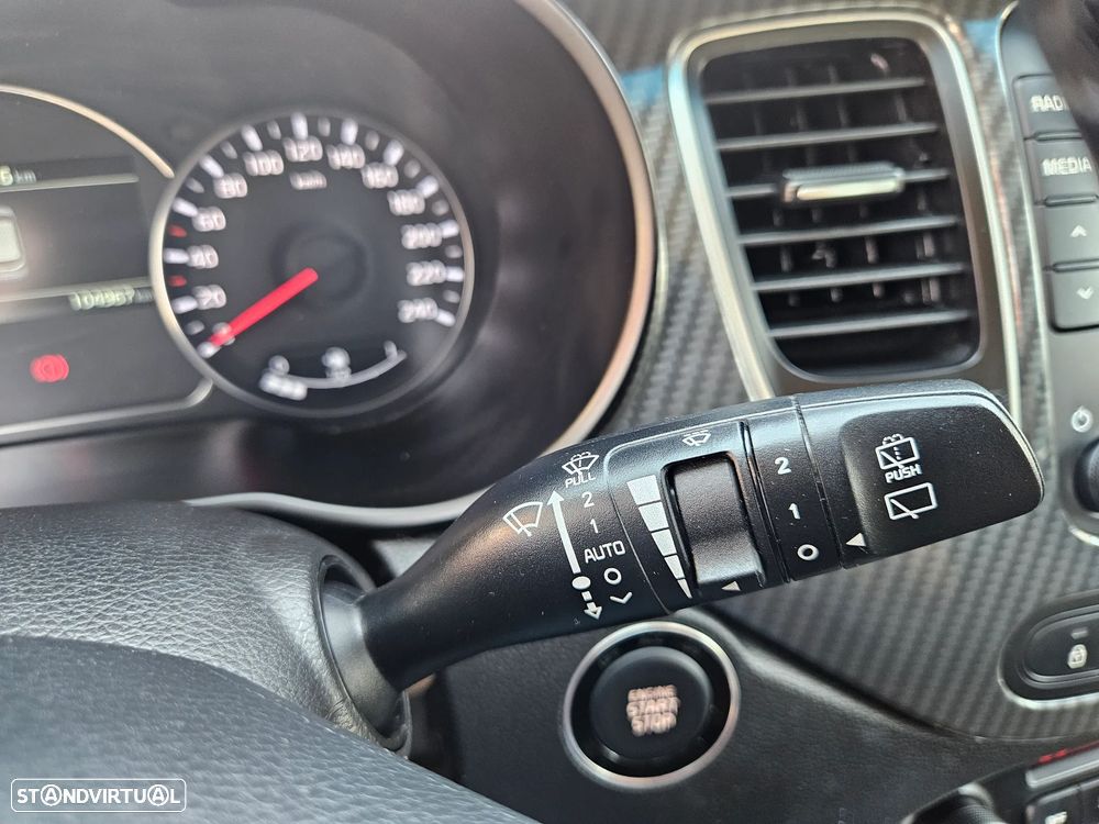 Kia Carens 1.7 CRDi ISG TX 7DCT - 38