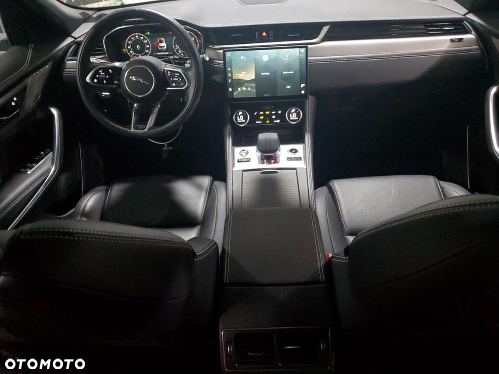 Jaguar F-Pace - 9