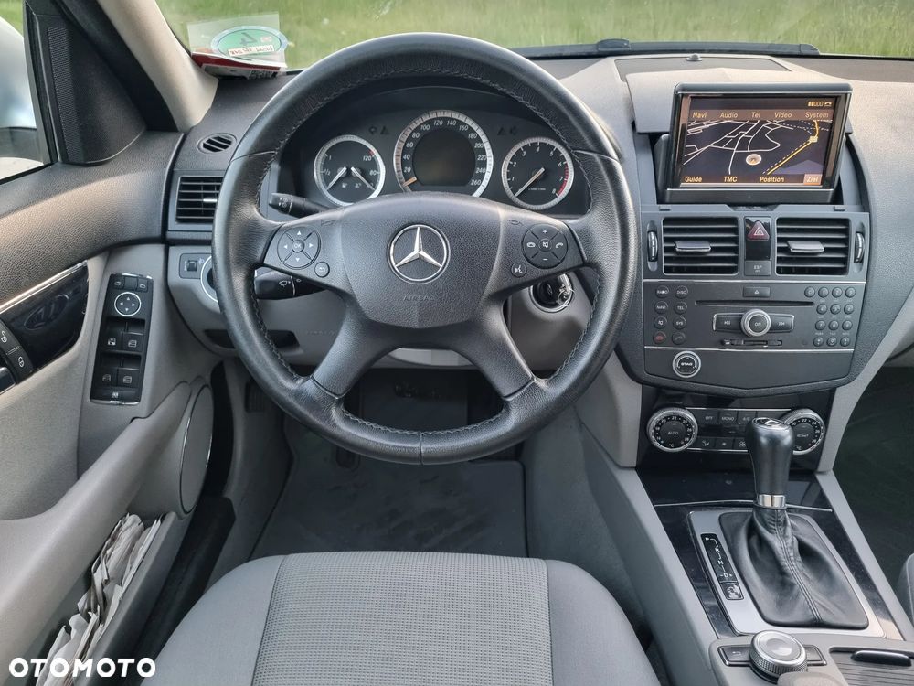 Mercedes-Benz Klasa C 300 7G-TRONIC SPORT EDITION - 17