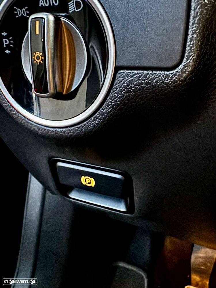 Mercedes-Benz GLA 200 d AMG Line - 47