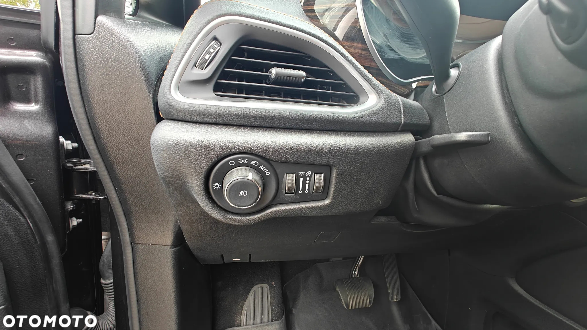 Chrysler Pacifica - 21