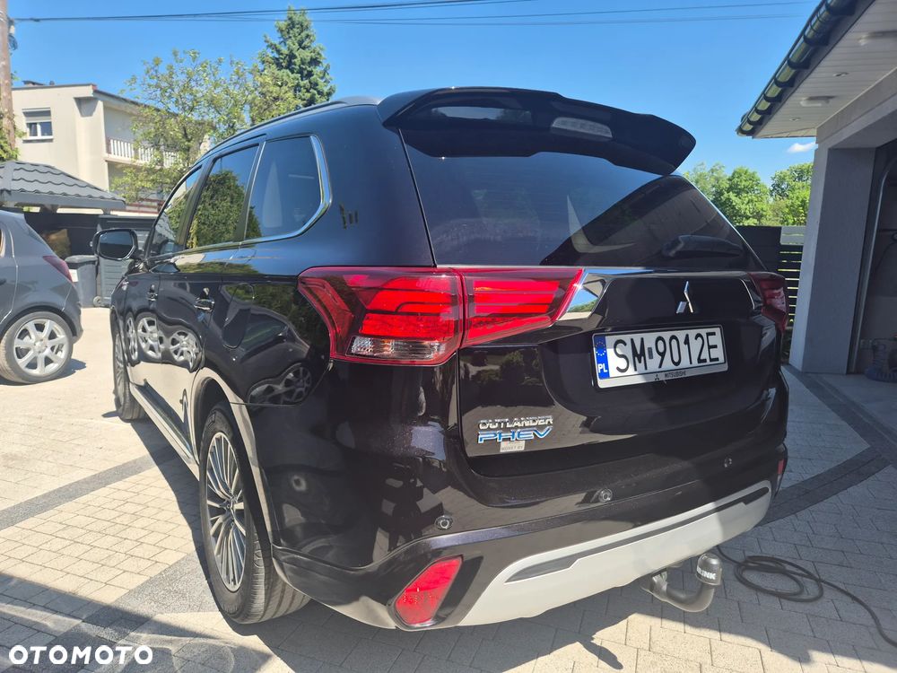 Mitsubishi Outlander Intense + - 33