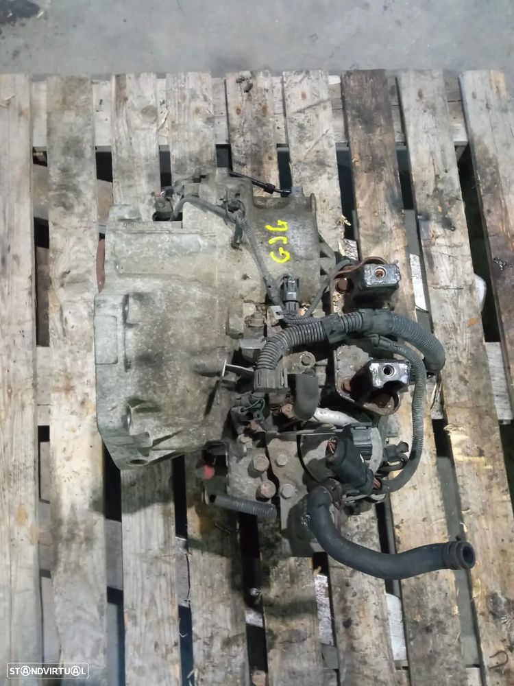 Caixa de velocidades VW POLO 1.4i 16V REF: GJG - 1