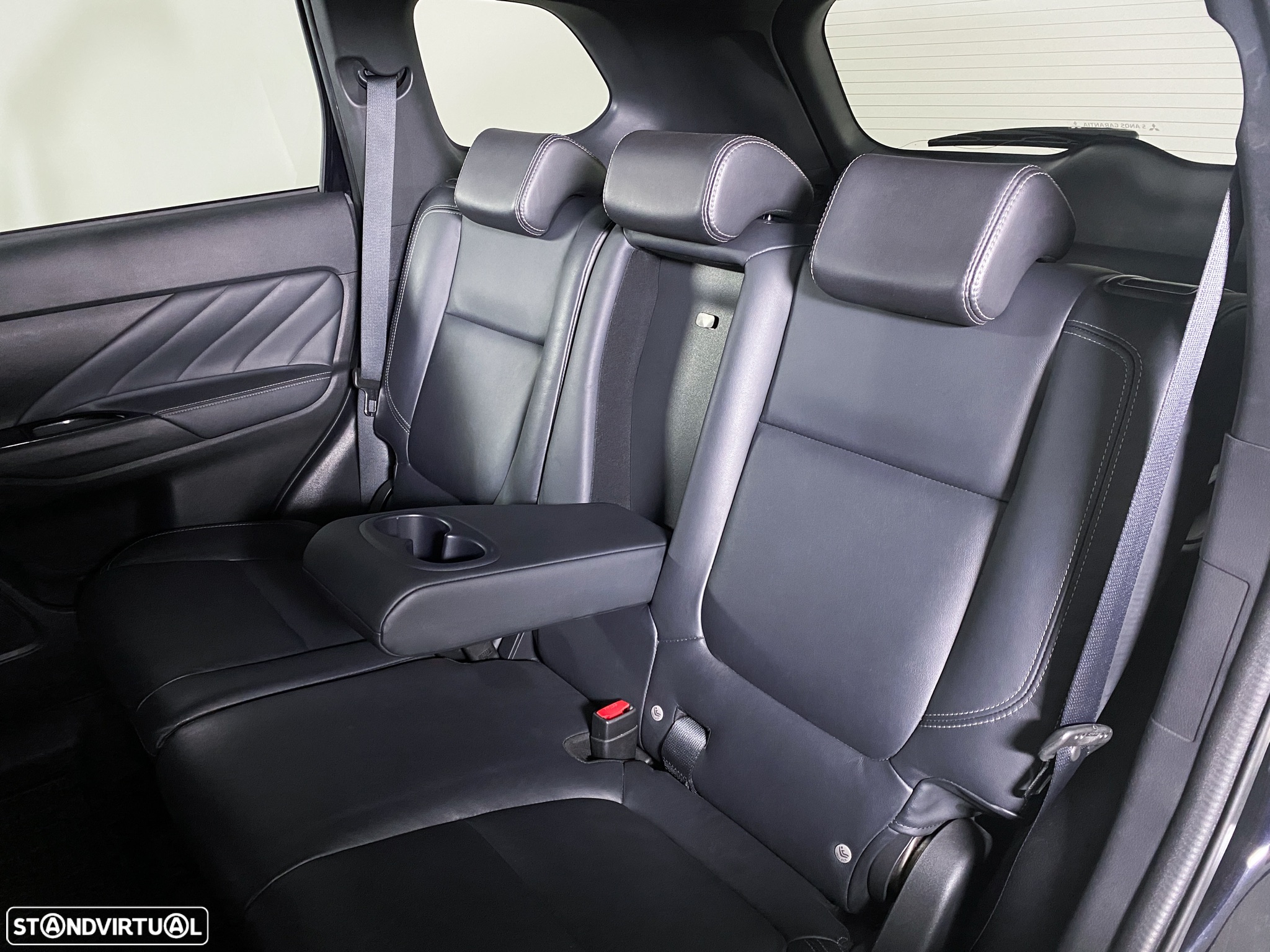 Mitsubishi Outlander 2.4 PHEV Instyle - 19