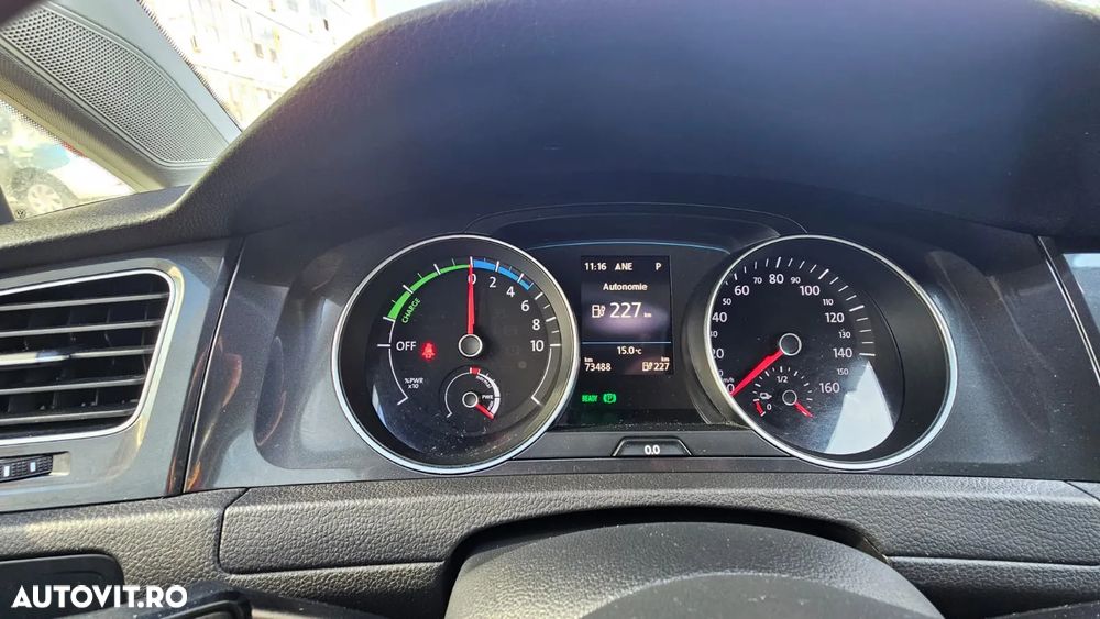 Volkswagen Golf e-Golf - 2