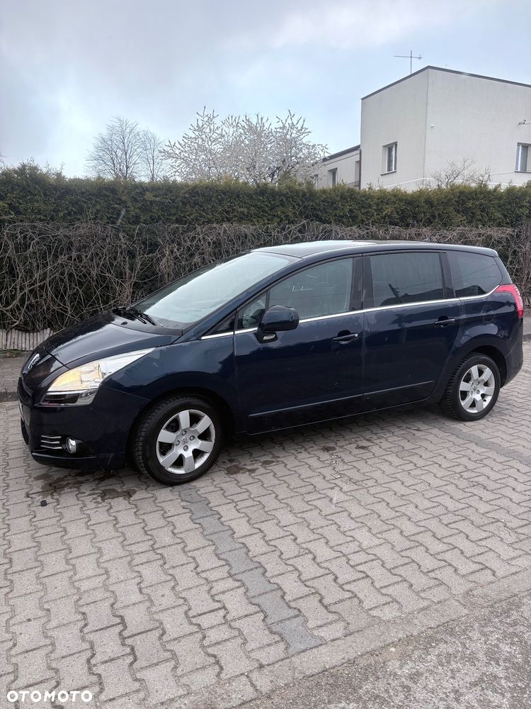 Peugeot 5008 - 1