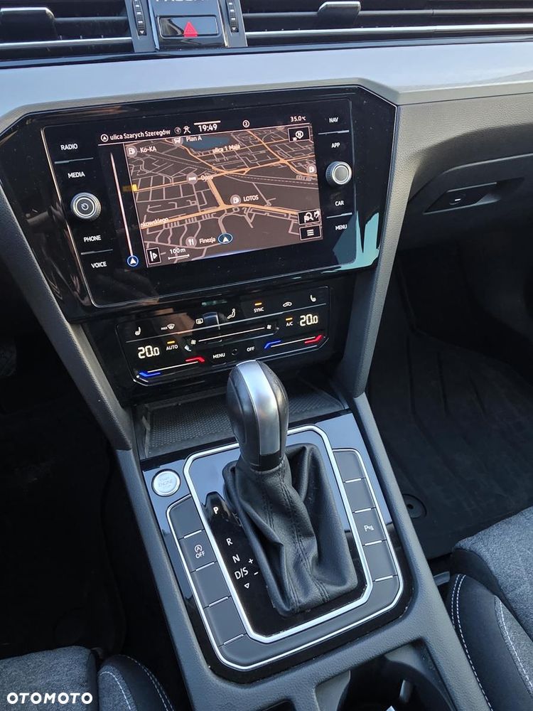 Volkswagen Passat Variant 2.0 TDI EVO Business DSG - 16