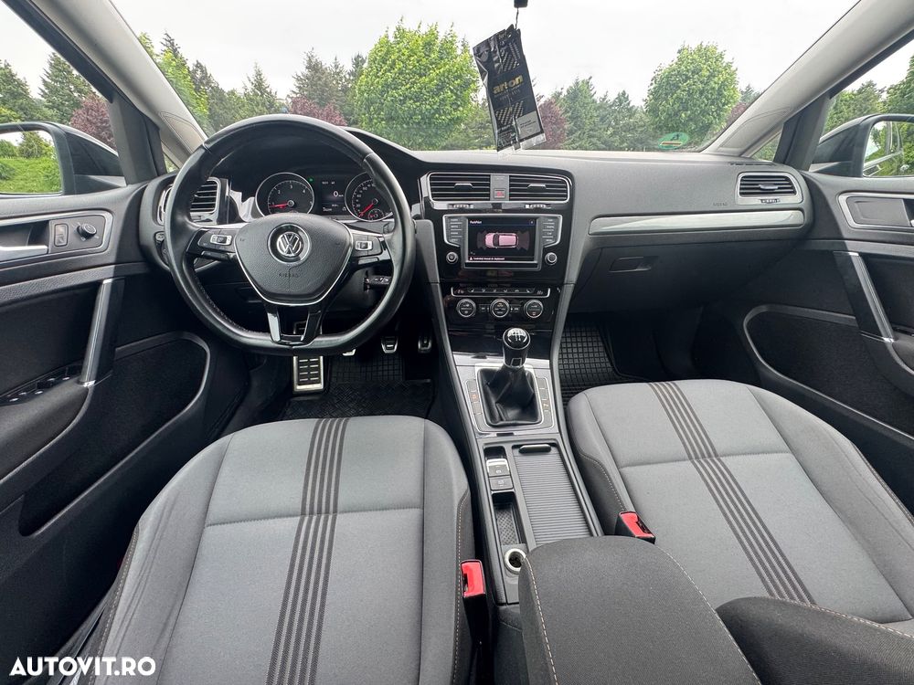 Volkswagen Golf - 7