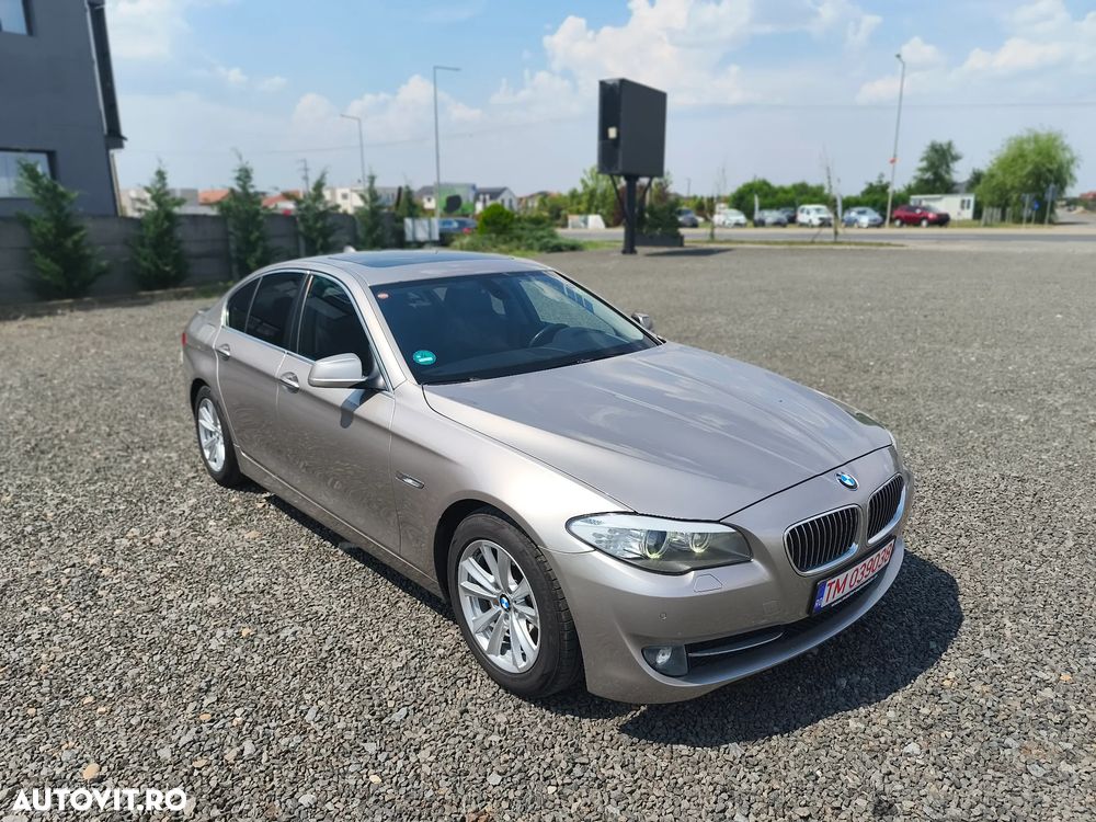 BMW Seria 5 520d Sport-Aut. - 1