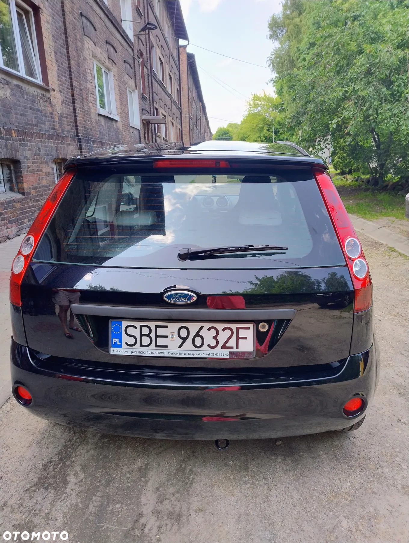 Ford Fiesta 1.3 Ambiente - 2