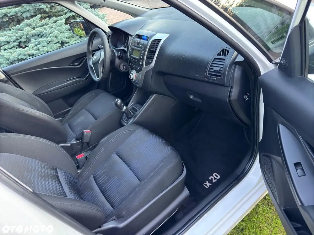 Hyundai ix20 - 9