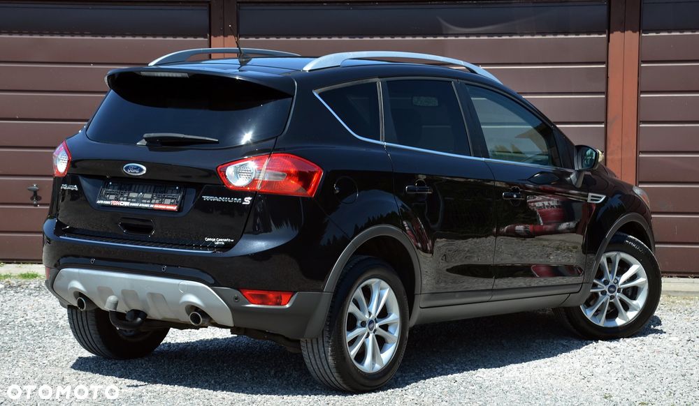 Ford Kuga 2.0 TDCi 2x4 Titanium - 4