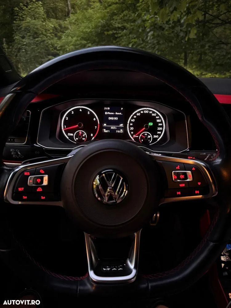 Volkswagen Polo 2.0 TSI DSG GTI - 24