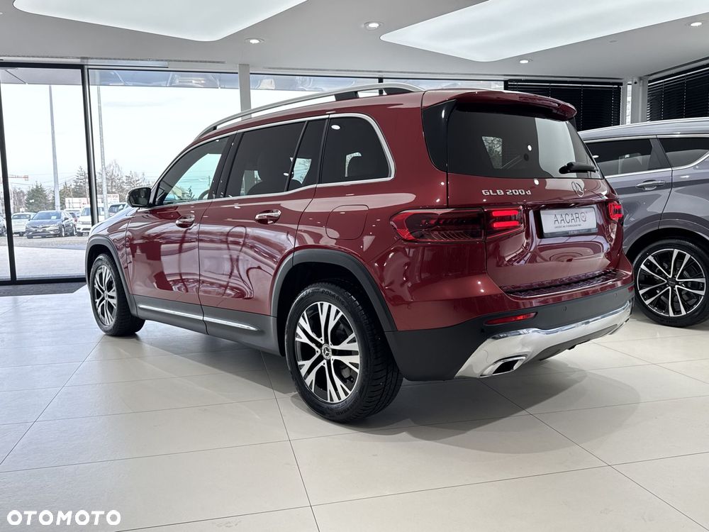 Mercedes-Benz GLB - 3