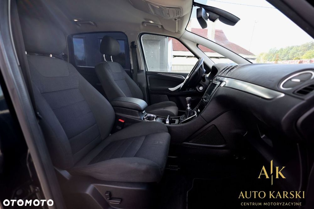 Ford S-Max - 11