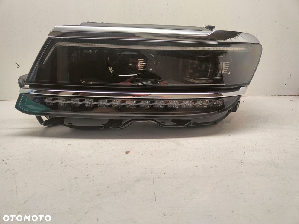 VW TIGUAN II ALLSPACE FULL LED LAMPA LEWY PRZÓD 5NN941081 - 1