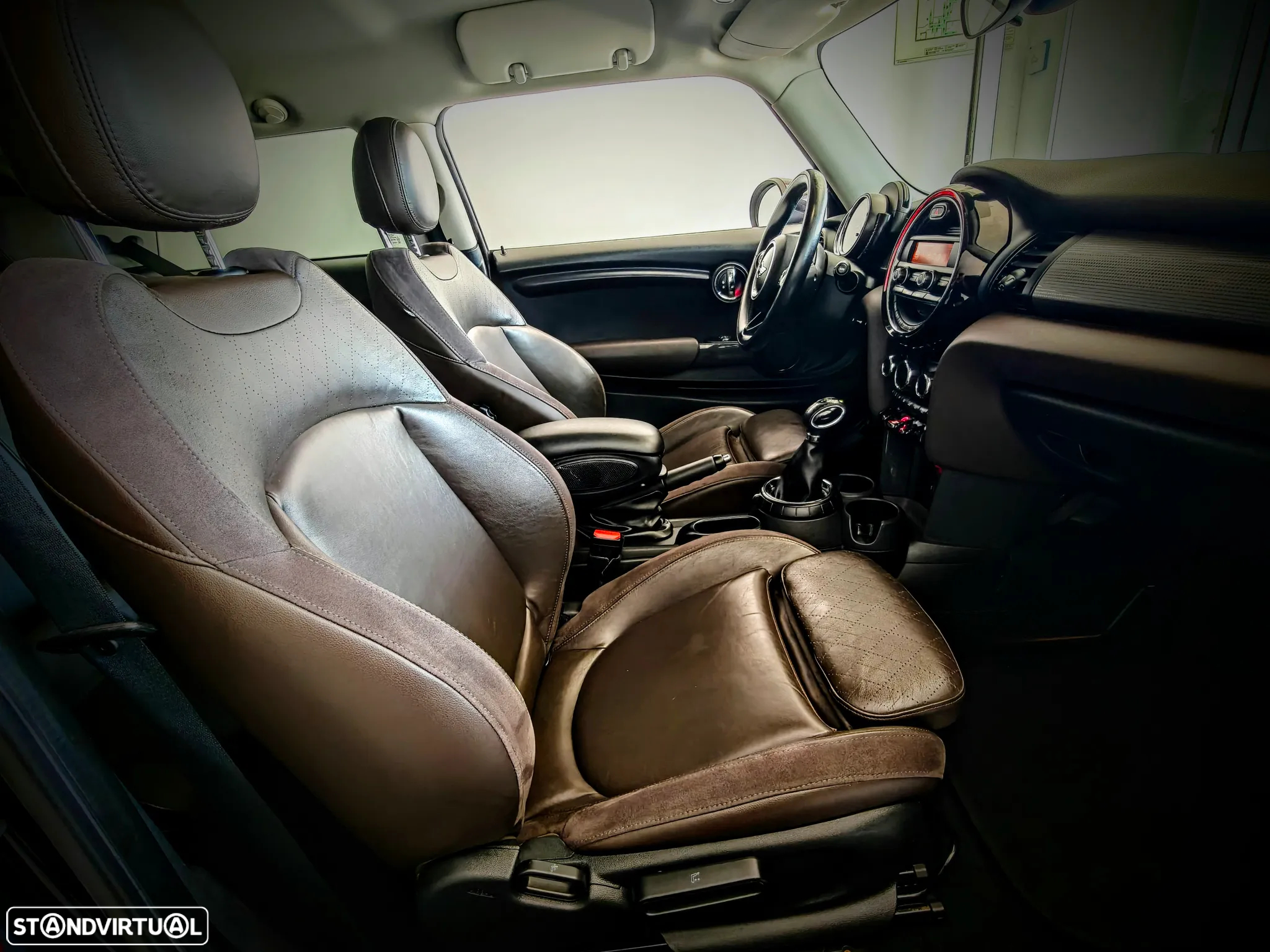 MINI 3 Portas Cooper Premium Resolute Edition Auto - 11