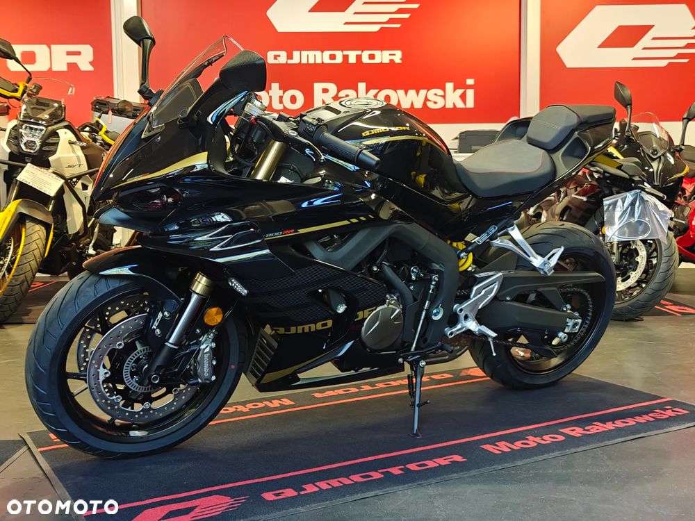 QJMOTOR SRK 800RR - 5