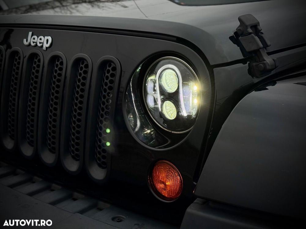 Jeep Wrangler Unlimited Hard-Top 2.8 CRD DPF Automatik Sahara - 32