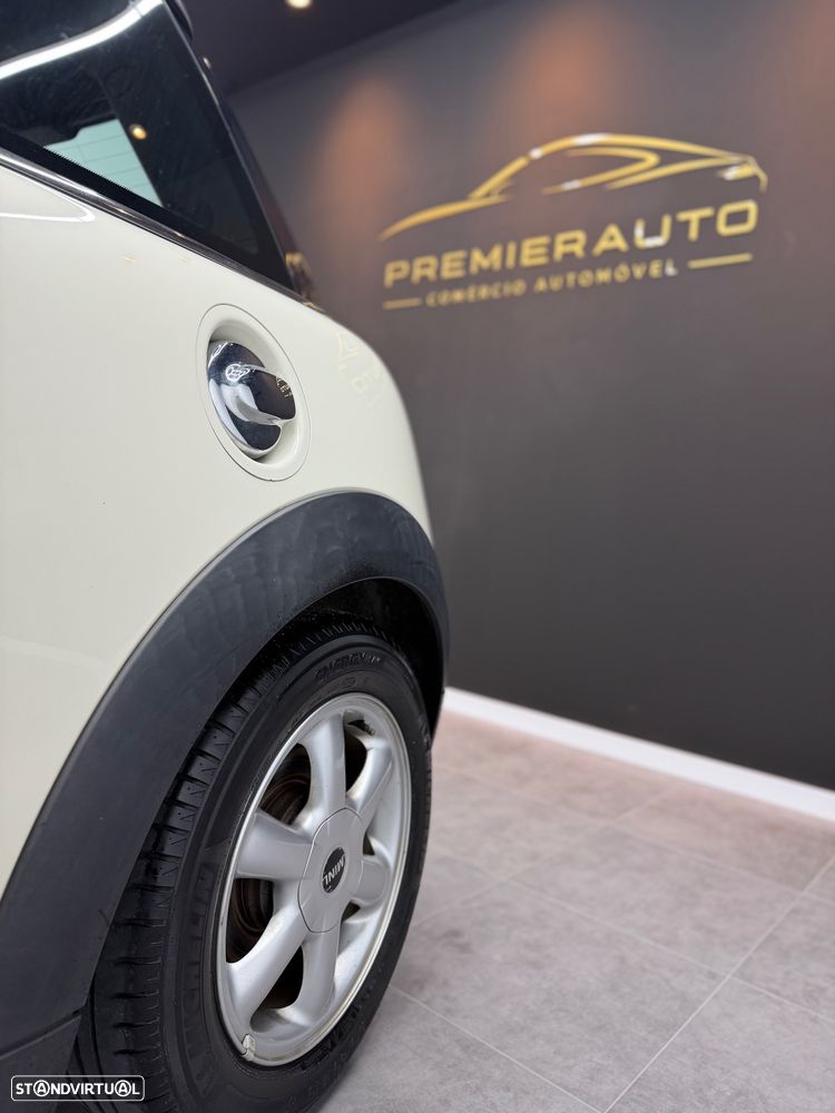 MINI 3 Portas Cooper D - 12