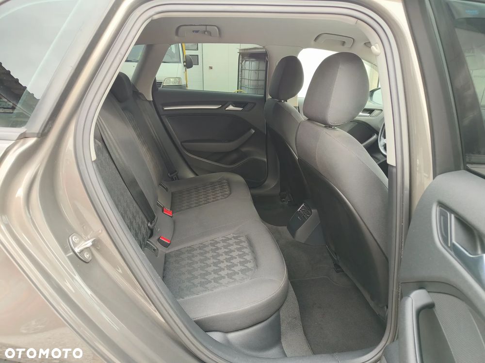 Audi A3 Sportback 1.6 TDI DPF Ambition - 13