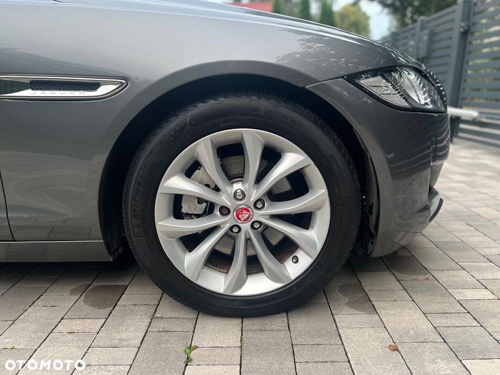 Jaguar XF 2.0 i4D Prestige - 9