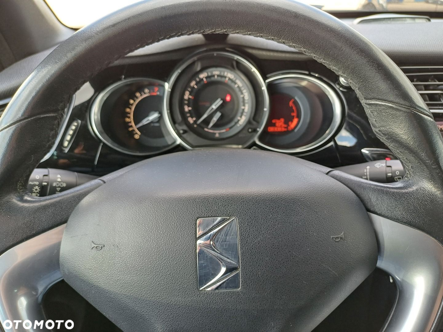 Citroën DS3 1.6 VTi SoChic - 24