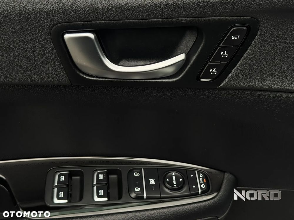 Kia Optima Plug-in Hybrid - 18
