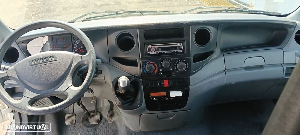 Iveco Daily Chasis Cabina Cabina dupla - 13