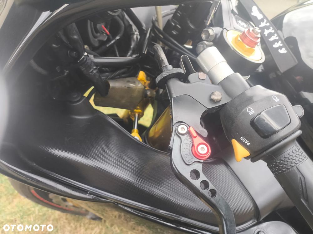 Suzuki GSX-R - 9