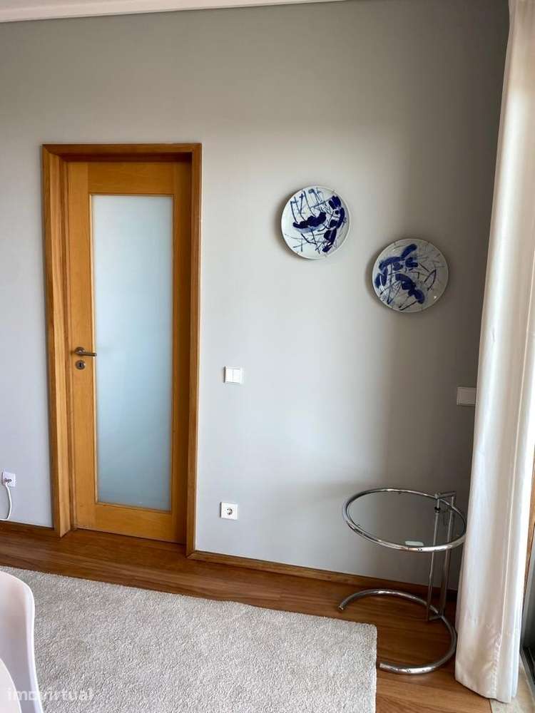 Apartamento T2 mobilado e equipado, com garagem e arrumo, Foz do Douro - Grande imagem: 5/22