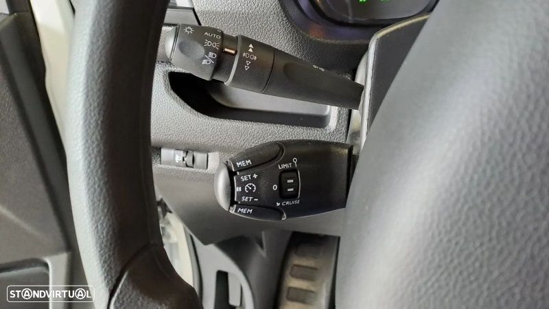 Opel Vivaro 1.5 CDTi L3H1 Essentia Inc - 24