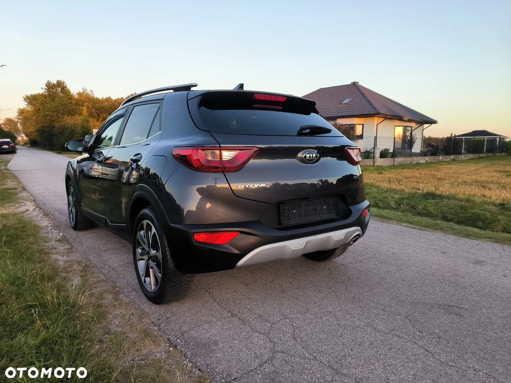 Kia Stonic - 22