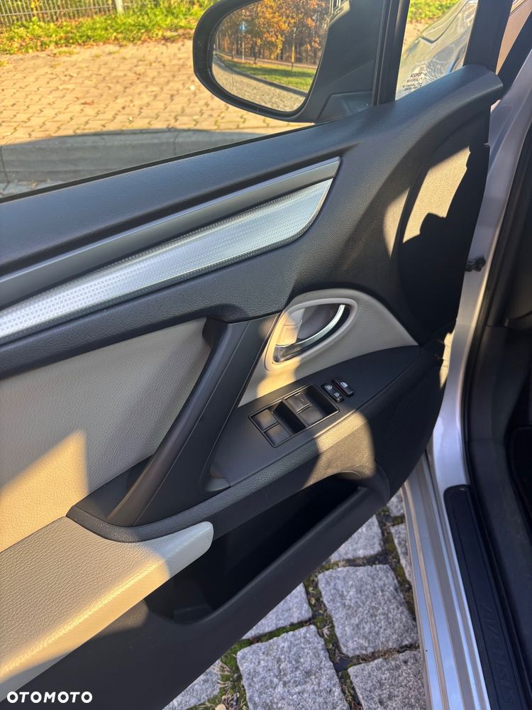 Toyota Avensis 1.8 Active MS - 28