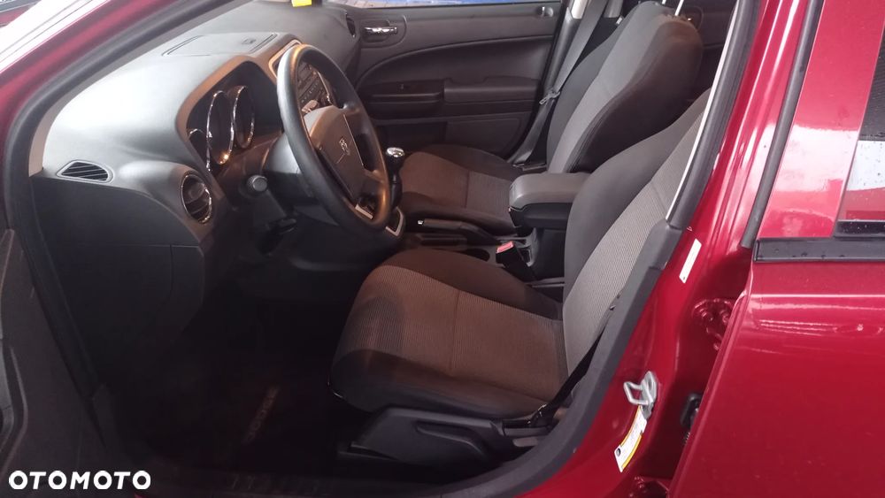 Dodge Caliber 2.0 SXT - 31