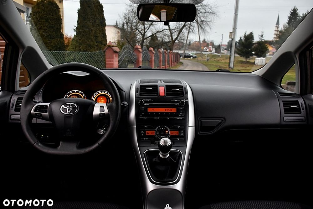 Toyota Auris 1.6 Edition - 18