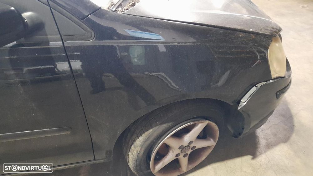 Guarda-lamas direito VOLKSWAGEN Polo (9N) - 2