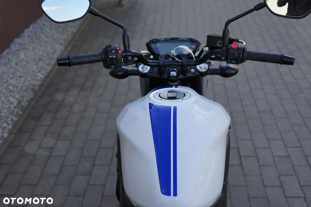 Suzuki SV - 16