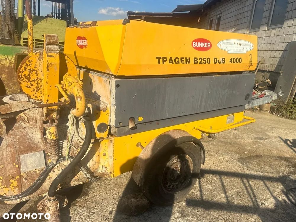 Inny Mixokret Agregat posadzkarski BUNKER TRAGEN B250 DCB 4000 4 m3/h - 4