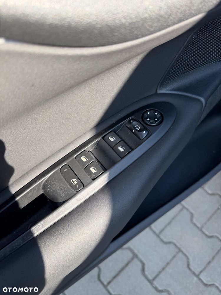 Citroën C4 HDi 150 Exclusive - 23