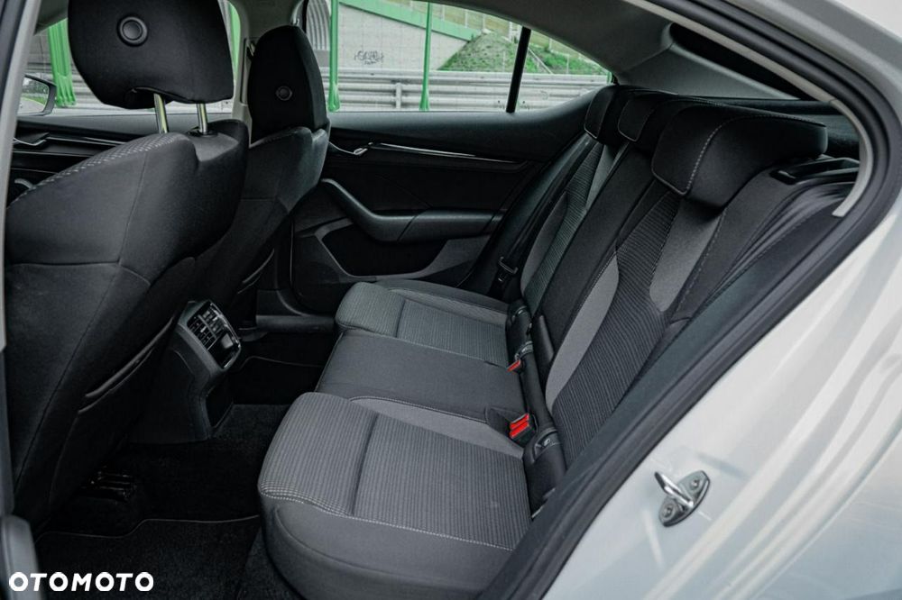 Skoda Octavia 1.5 TSI ACT Ambition - 40