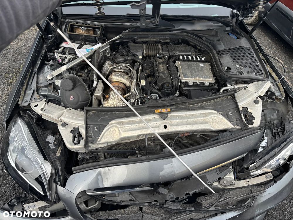 Mercedes-Benz Klasa C 220 d 9G-TRONIC AMG Line - 6