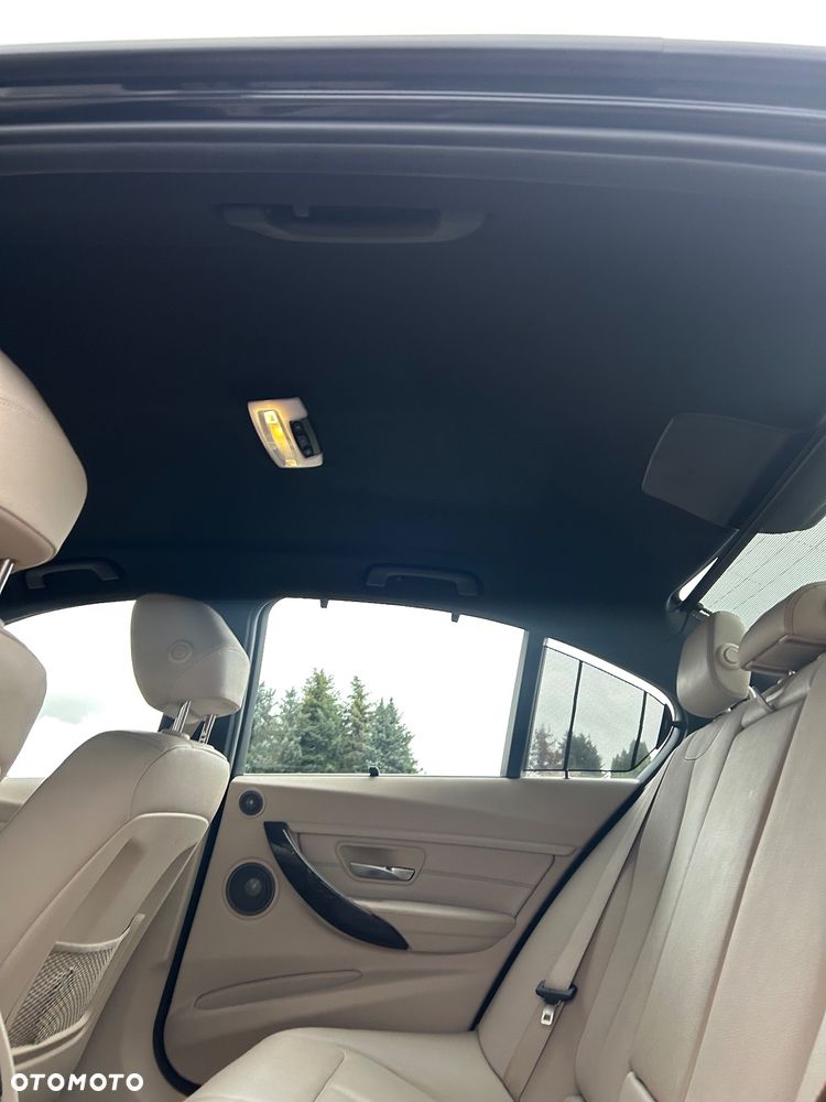 BMW Seria 3 320d - 12