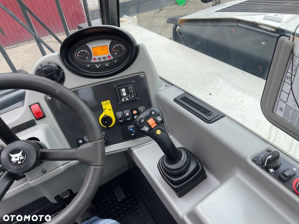 Bobcat Ładowarka teleskopowa Bobcat TI 470 AGRI XTRA CENA BRUTTO IDEAŁ - 13