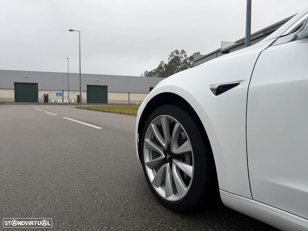 Tesla Model 3 Standard Range Plus RWD - 24