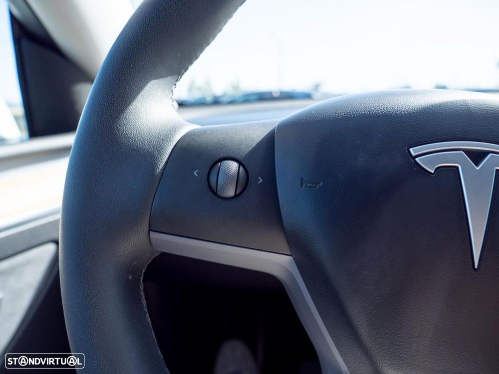 Tesla Model Y Standard - 34