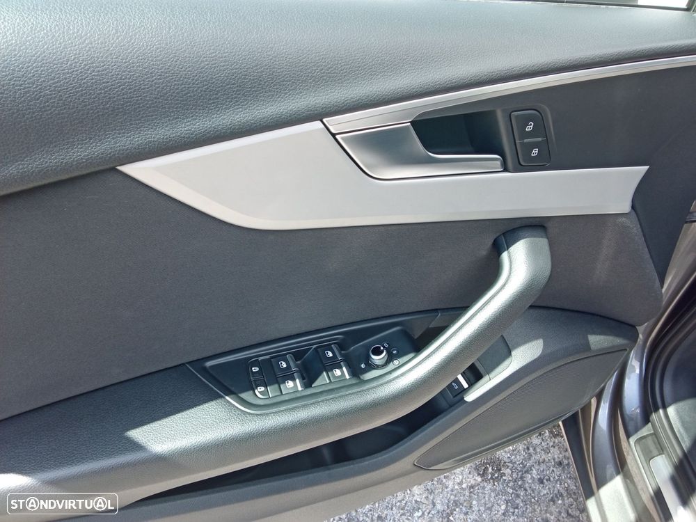 Audi A4 Avant 35 TDI Advanced S tronic - 27